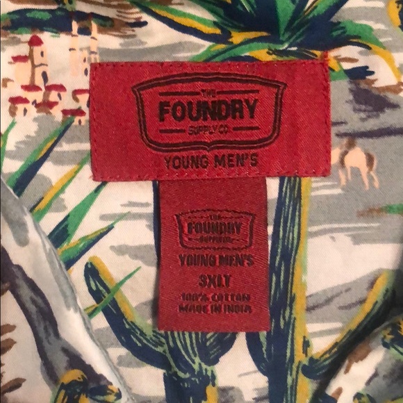 Boys/ Young men’s shirt - Picture 2 of 2